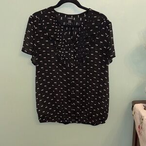 Torrid Black and White Bow Print Blouse